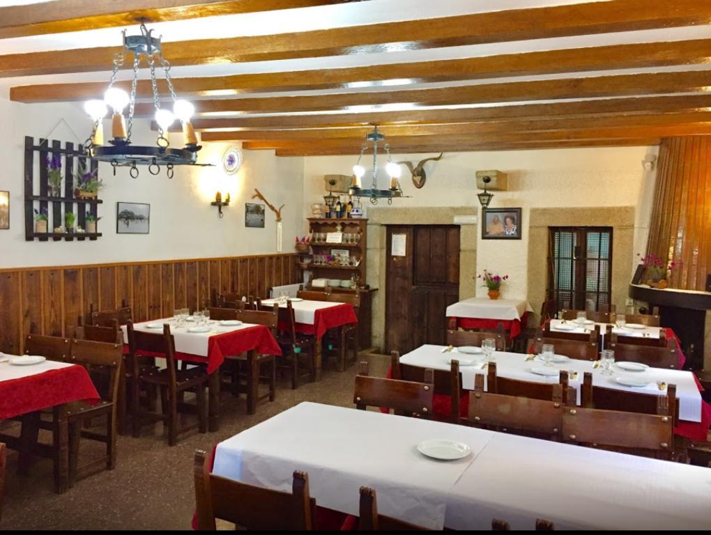 Hostal Restaurante El Chato El Barraco Exterior foto