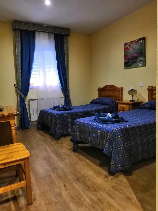 Hostal Restaurante El Chato El Barraco Habitación foto